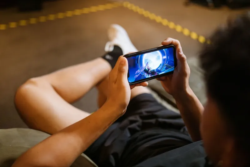 Speed Kills: How Live Betting Odds Lag Reality and Who's Cashing In on the Gap